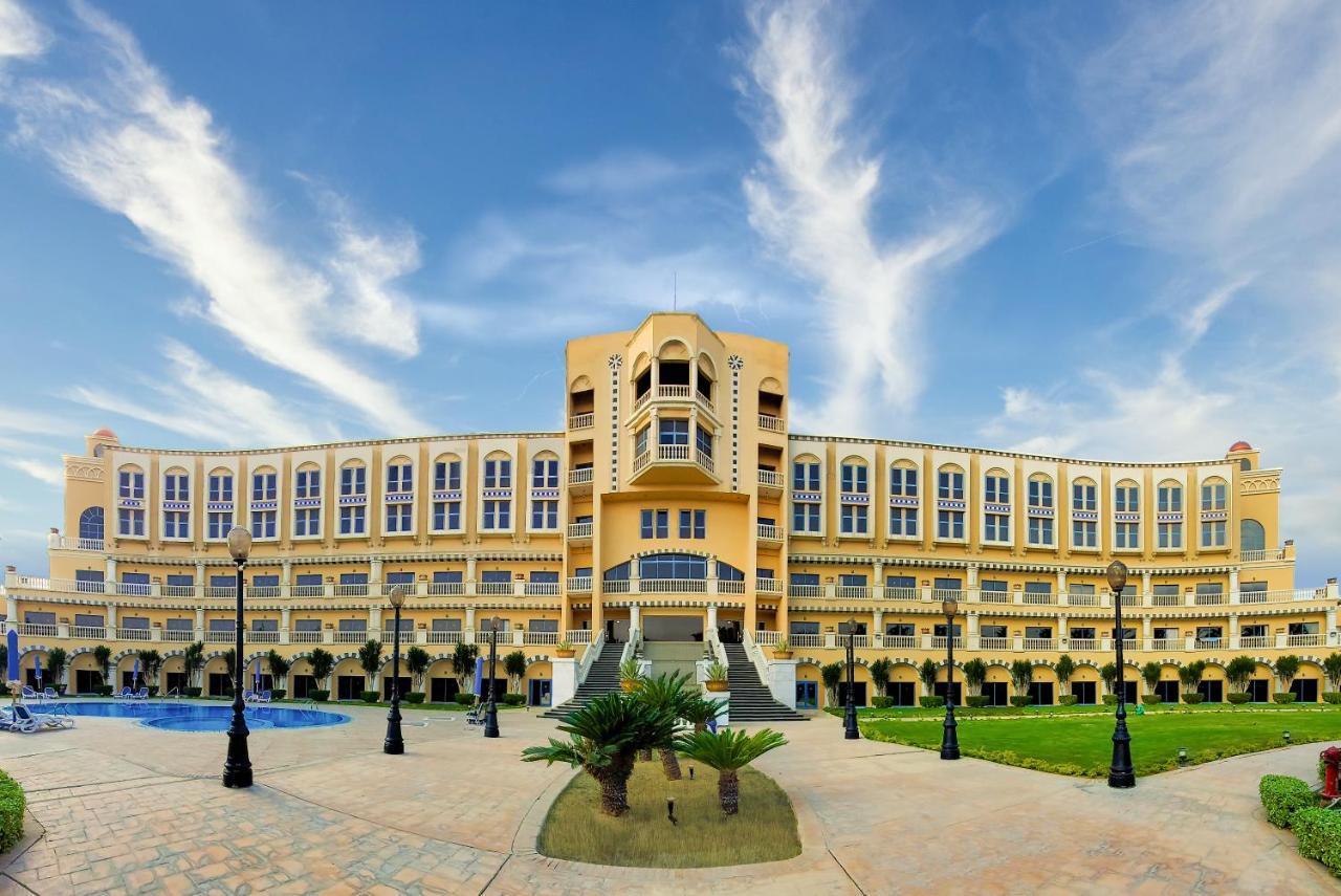 梦境赫尔南国际酒店 6th of October City 外观 照片 University Campus