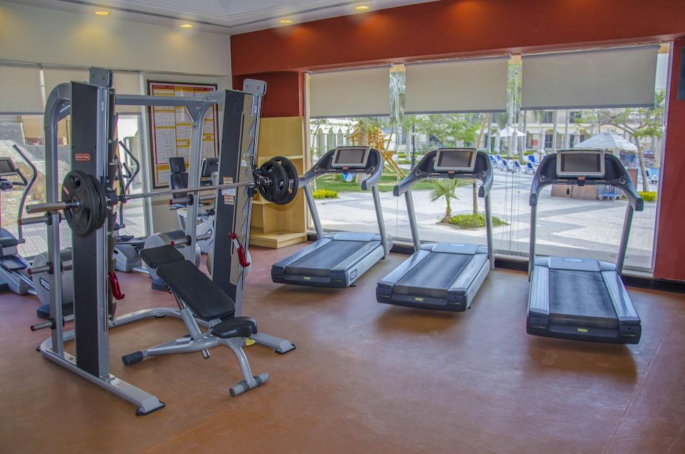 梦境赫尔南国际酒店 6th of October City 外观 照片 A gym at a hotel