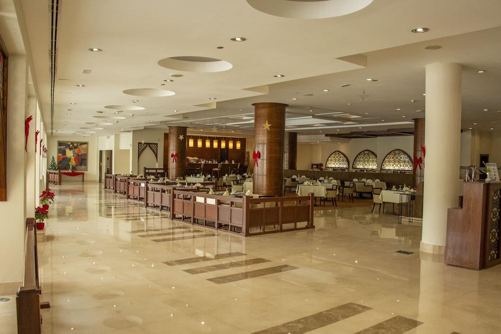 梦境赫尔南国际酒店 6th of October City 外观 照片 The lobby of the hotel