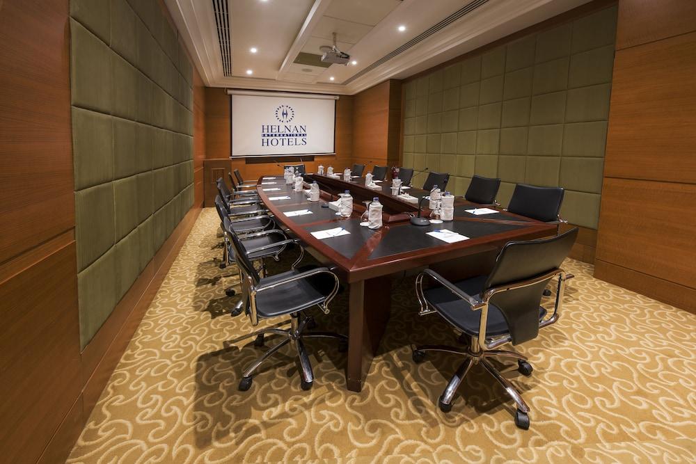 梦境赫尔南国际酒店 6th of October City 外观 照片 Meeting room